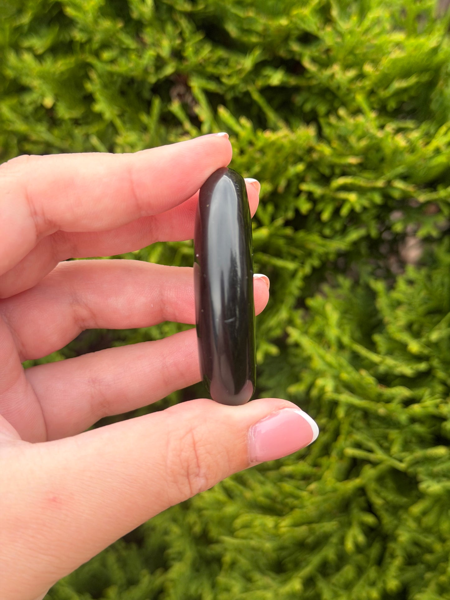 Obsidian Palm Stone