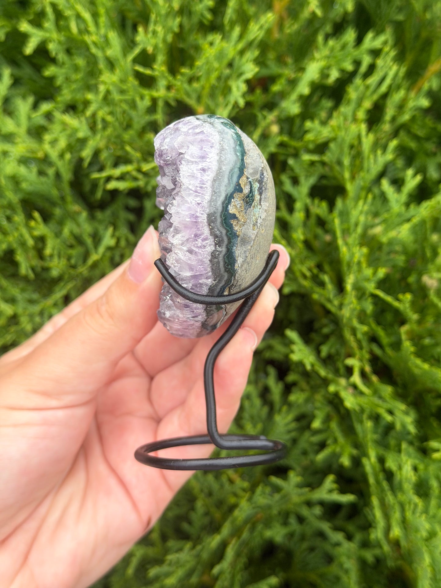 Druzy Amethyst Heart on Stand
