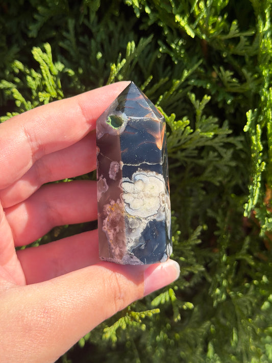 Black Flower Agate Point