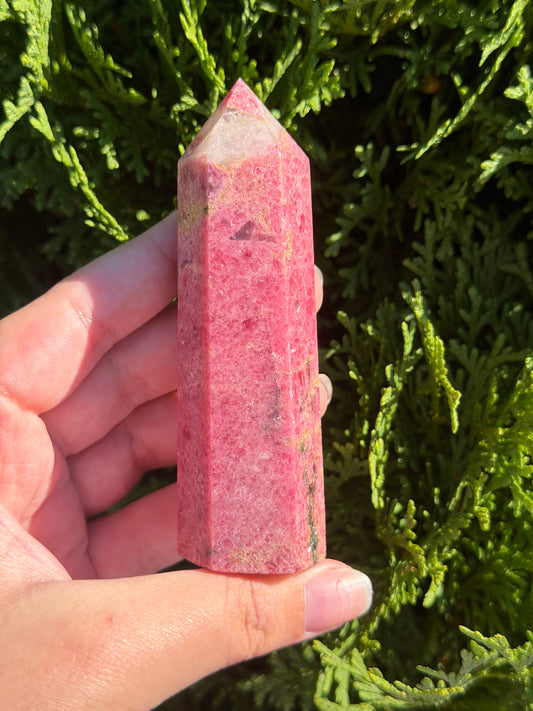 Rhodonite Point