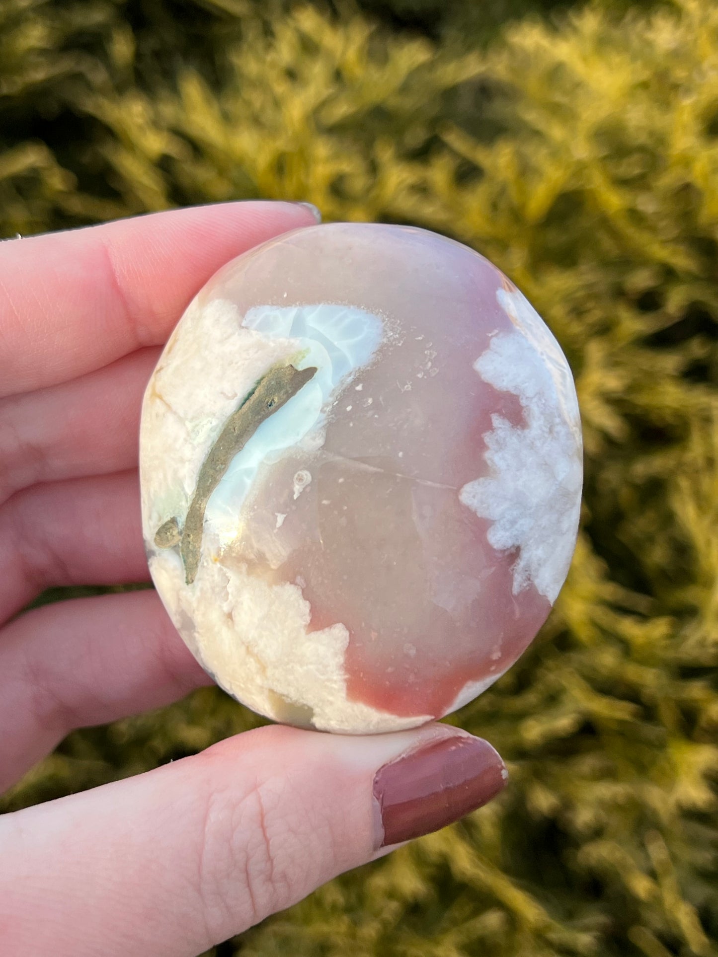 Flower Agate Palm Stone