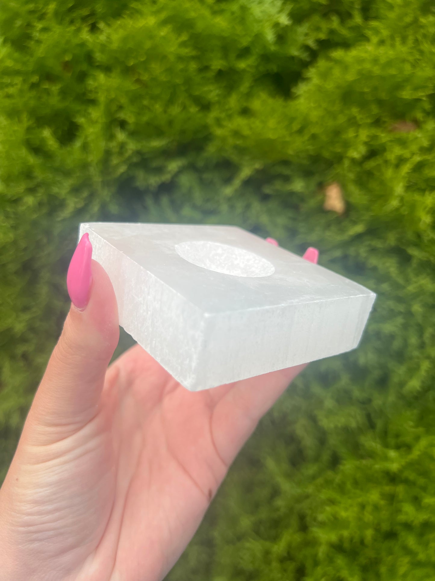 Selenite Sphere Holder