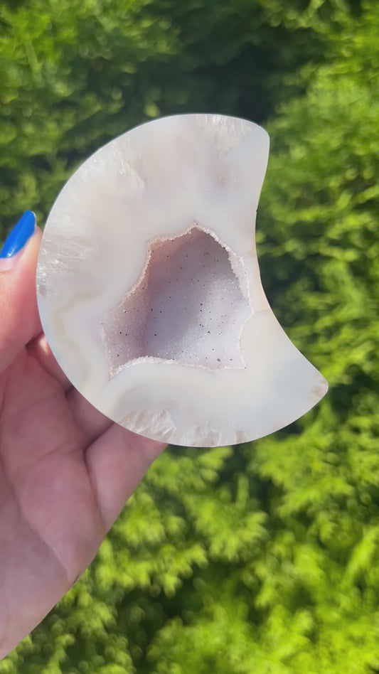 Agate Moon